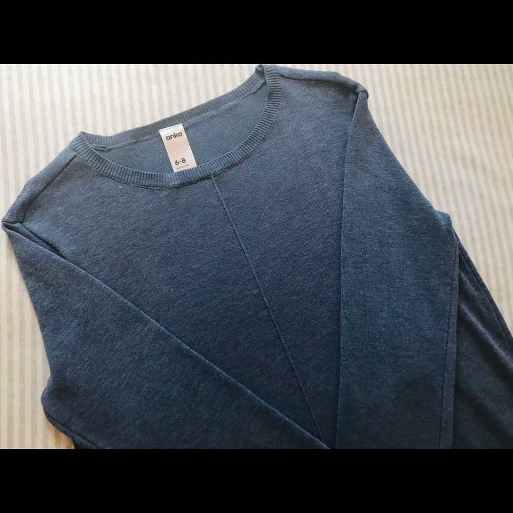 Size 6/8 - blue sweater